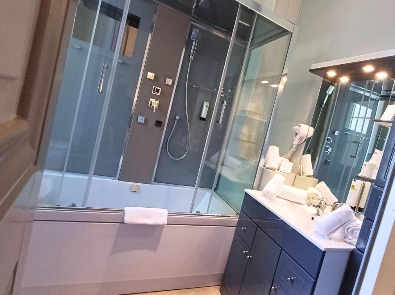 Grand Hotel De Bourbon-Lancy - Spa Et Restaurant - Logis 外观 照片