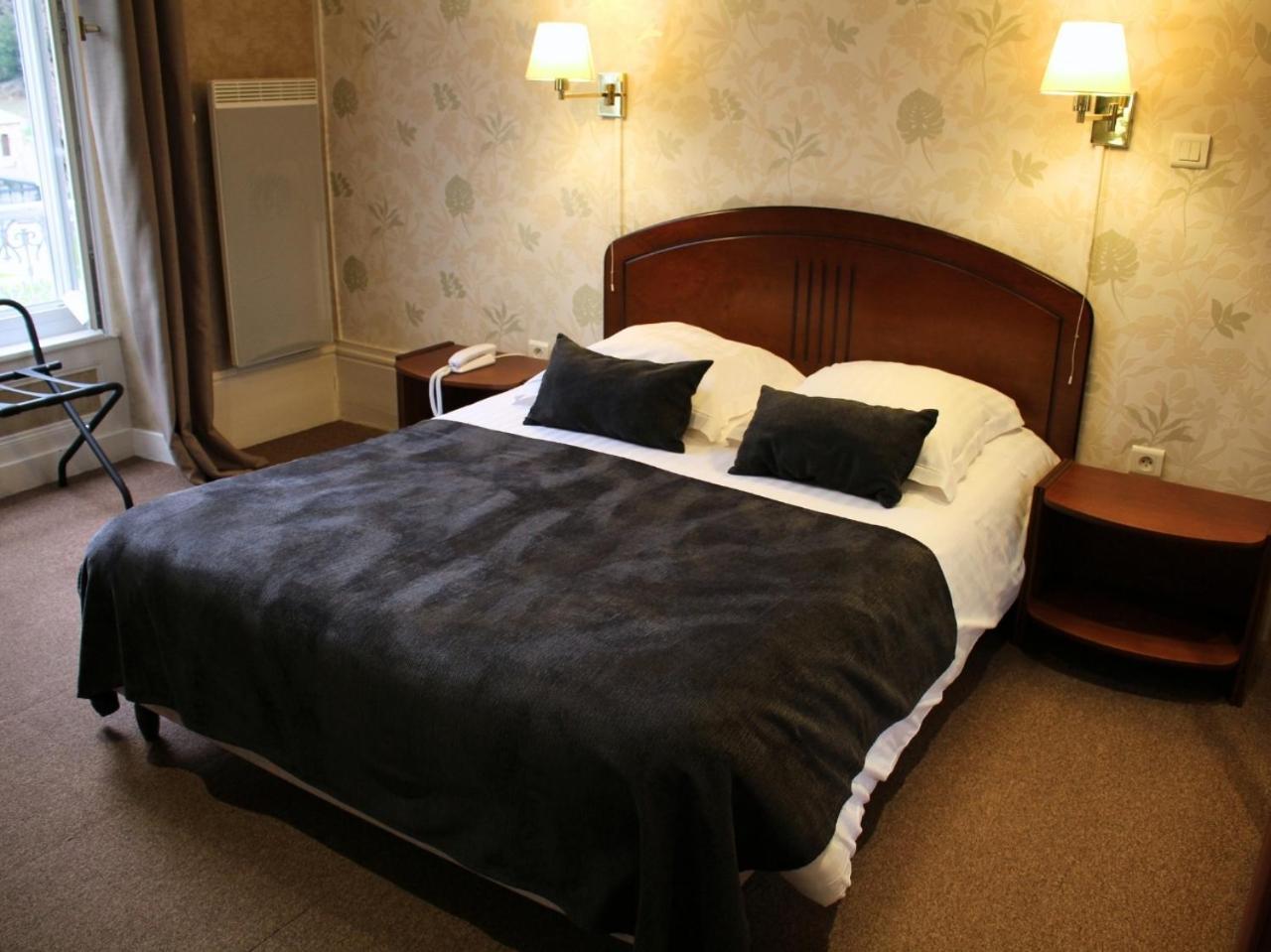 Grand Hotel De Bourbon-Lancy - Spa Et Restaurant - Logis 外观 照片